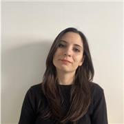 Cantante impartisce lezioni di canto moderno e/o di solfeggio (anche per ammissione al conservatorio)